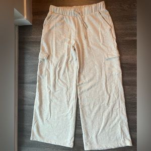 Wide leg Cargo Sweatpants